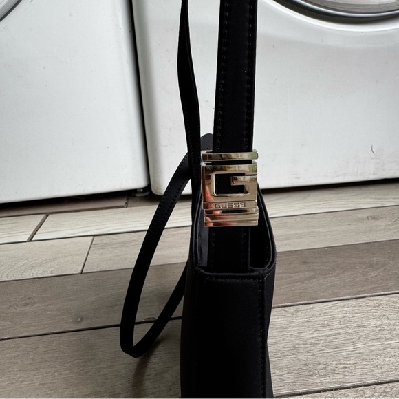 Guess Crossbody Bag Y2k | Excellent Condition - Picture 8 of 10